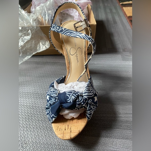 NWB Jessica Simpson Navy Paisley Print Heel - Picture 9 of 10